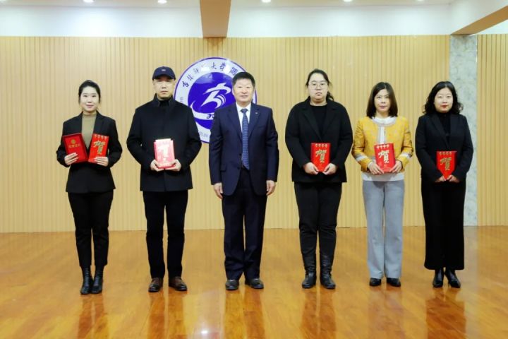 1639728289112661.jpg 640.webp (30).jpg